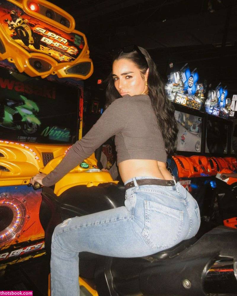 Indiana Massara Photos #1 - #5