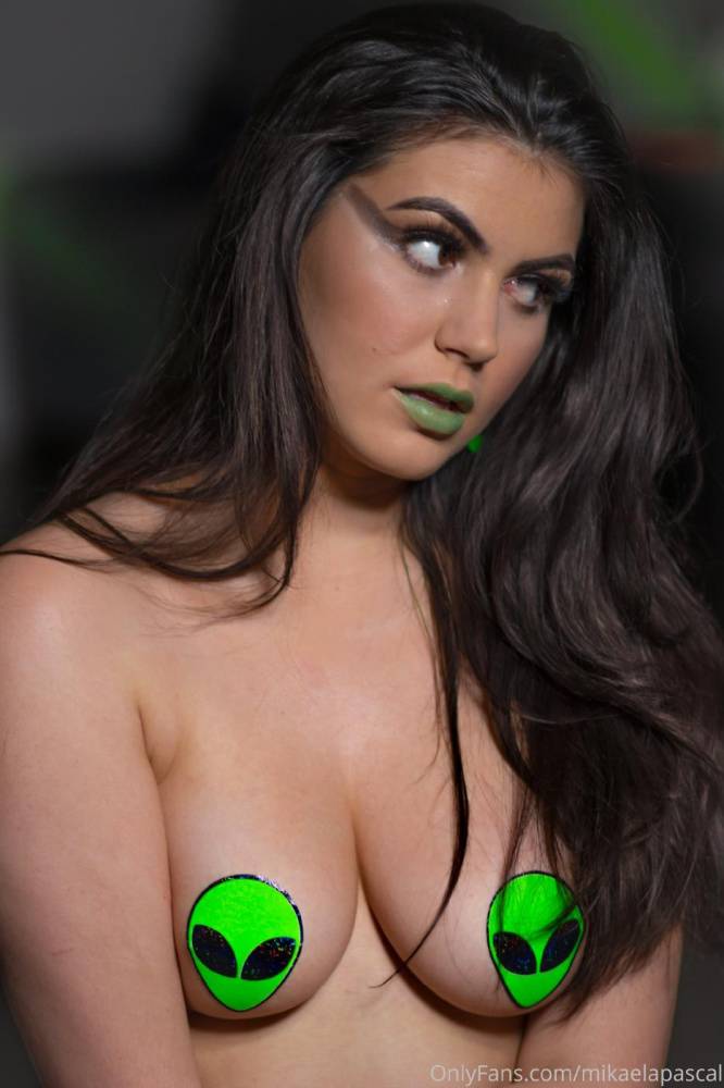 Mikaela Pascal May Extras Onlyfans Set Leaked - #14