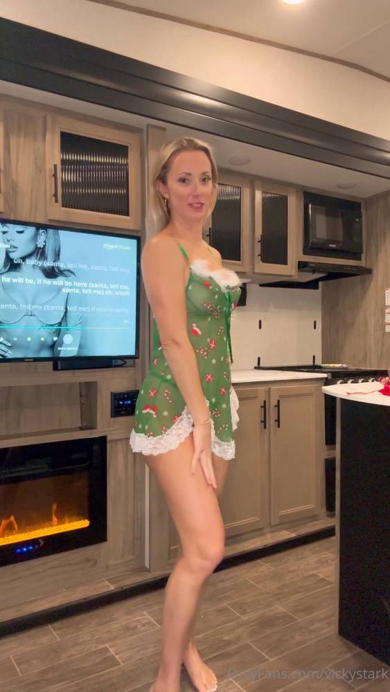 Vicky Stark Nude Christmas Outfits Try-On Onlyfans Video Leaked - #2
