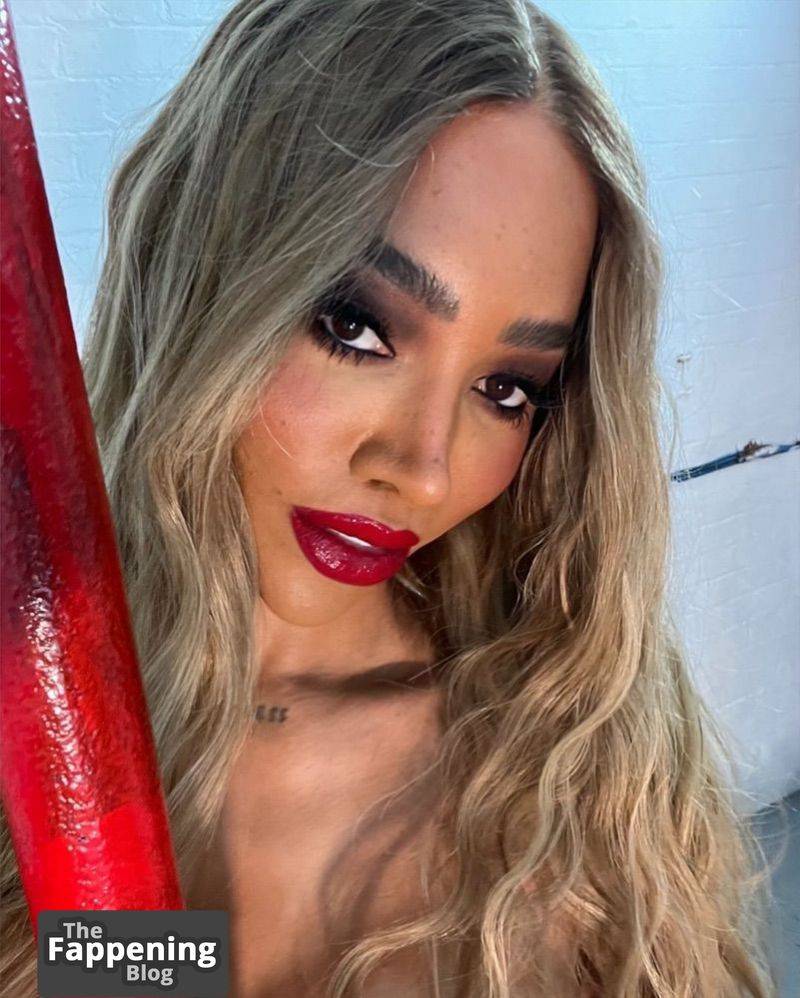 Munroe Bergdorf Nude & Sexy Collection (31 Photos) | Photo: 802742