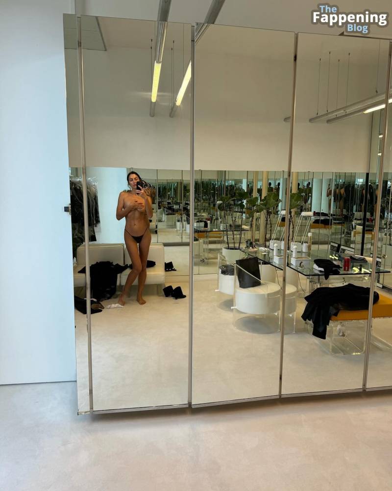 Irina Shayk Topless (4 New Photos) | Photo: 802764
