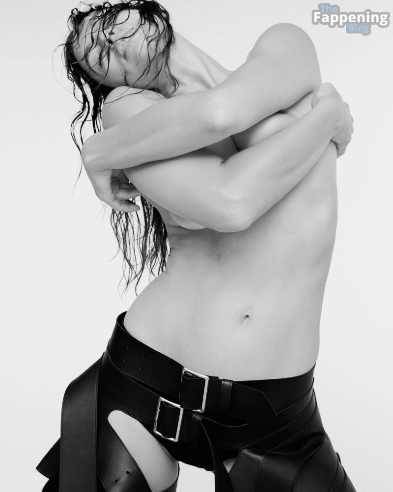 Irina Shayk Topless (4 New Photos) | Photo: 802765