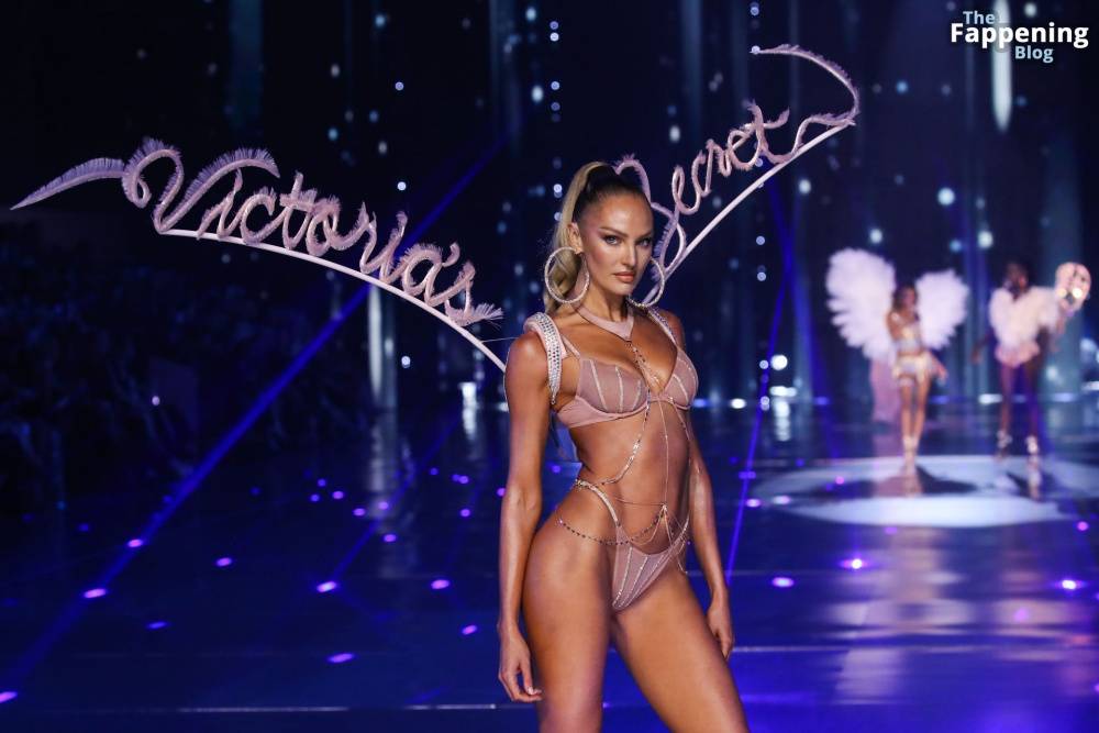 Candice Swanepoel Displays Her Sexy Body at the 2024 Victoria’s Secret Show (74 Photos) - #18