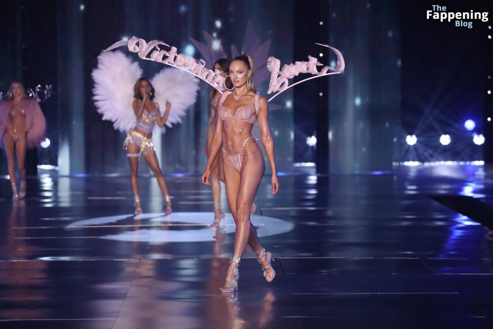 Candice Swanepoel Displays Her Sexy Body at the 2024 Victoria’s Secret Show (74 Photos) - #25