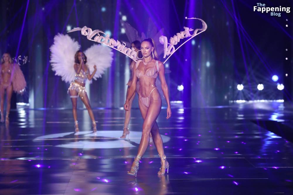 Candice Swanepoel Displays Her Sexy Body at the 2024 Victoria’s Secret Show (74 Photos) - #24