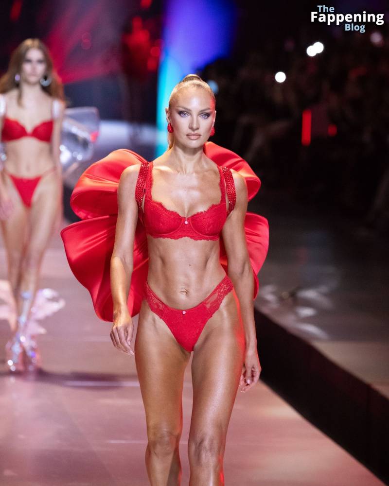 Candice Swanepoel Displays Her Sexy Body at the 2024 Victoria’s Secret Show (74 Photos) - #6