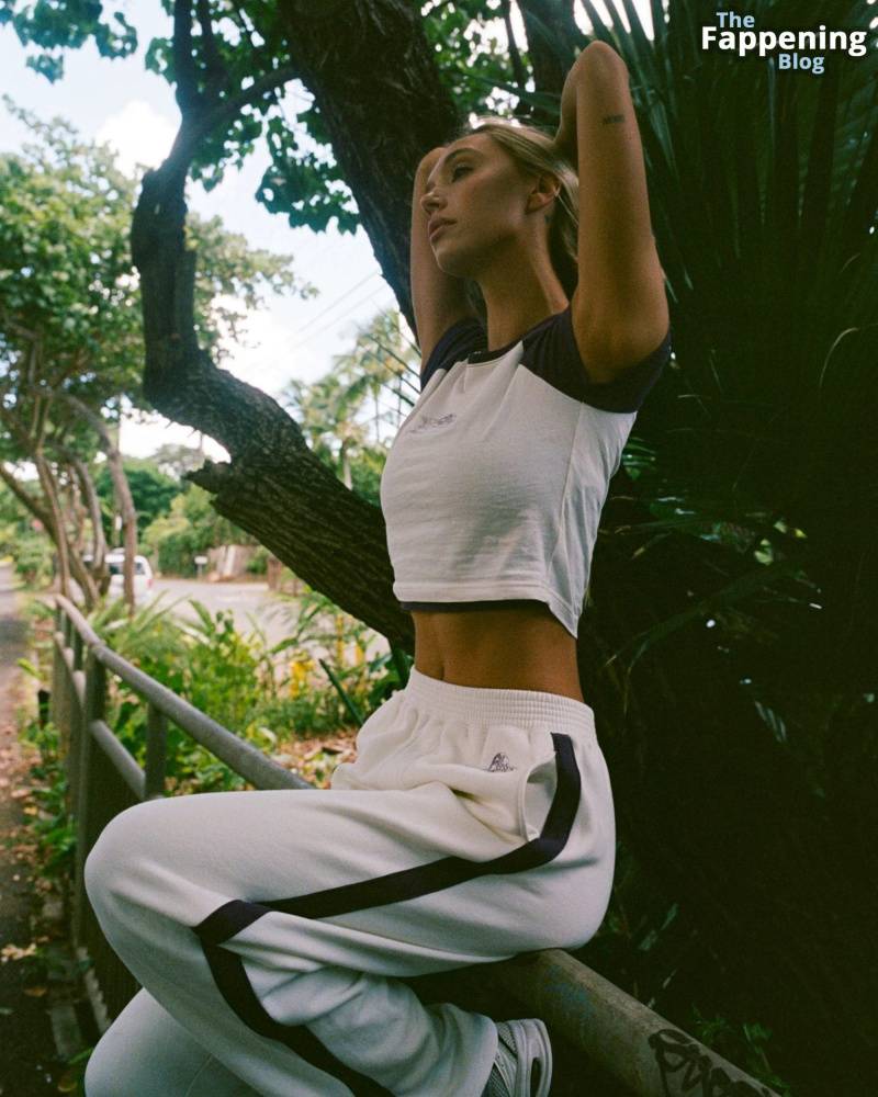 Alexis Ren Poses For the RVCA Sport 2024 Collection (13 Photos) - #11