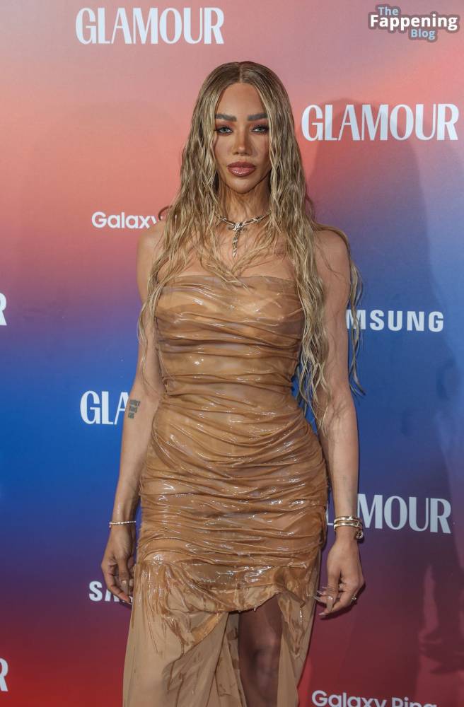 Munroe Bergdorf Stuns at the Glamour Women of the Year Awards (19 Photos) - #9