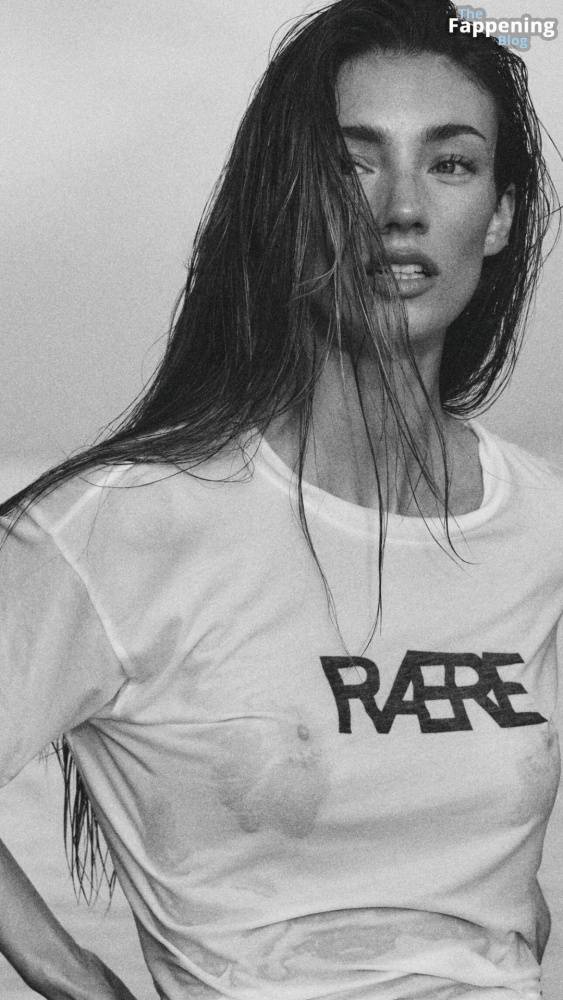 Lorena Rae Shows Off Her Nude Tits in a Wet T-Shirt in a New Shoot for RÆRE (18 Photos) - #9