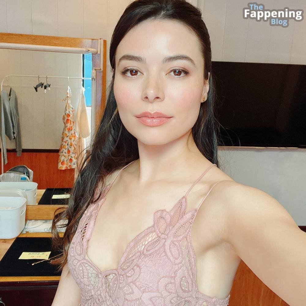 Miranda Cosgrove Sexy (6 Photos) - #1