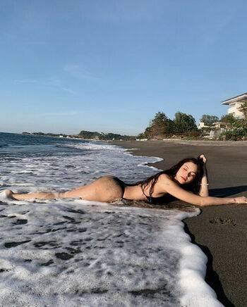 Criselda Alvarez / criseldalvarez Nude - #11