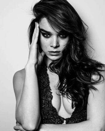 Hailee Steinfeld / haileesteinfeld / https: Nude - #20