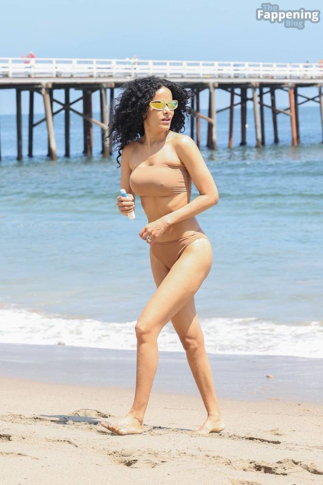 Massiel Taveras Stuns in a Bikini on the Beach in Malibu (48 Photos) - #2