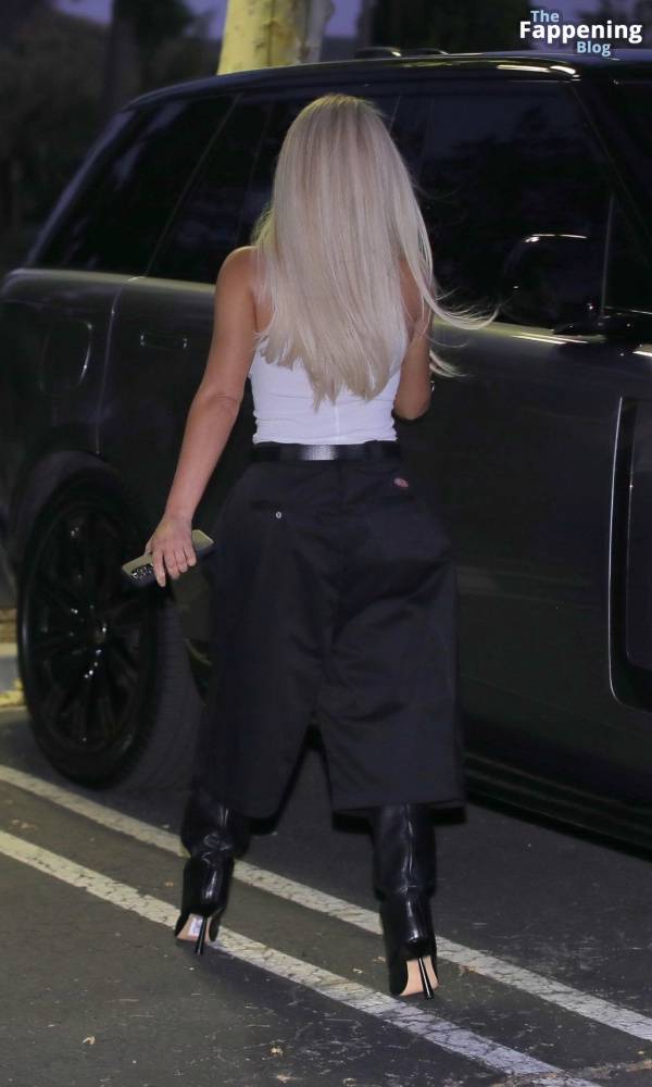Kim Kardashian Wears Fashionable Pants and Chic Look as She Attends Late Meeting in LA (21 Photos) - #4