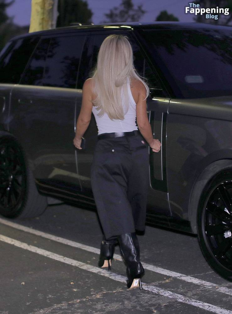 Kim Kardashian Wears Fashionable Pants and Chic Look as She Attends Late Meeting in LA (21 Photos) - #10