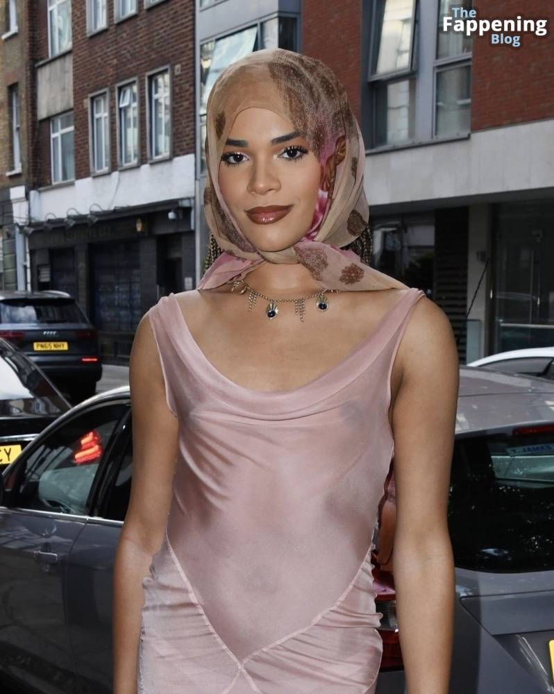 Yasmin Finney Flashes Her Nude Tits in London (42 Photos) - #1