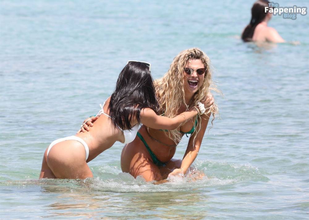 Antigoni Buxton & Paige Thorne Show Off Their Sexy Bikini Bodies (34 Photos) - #9