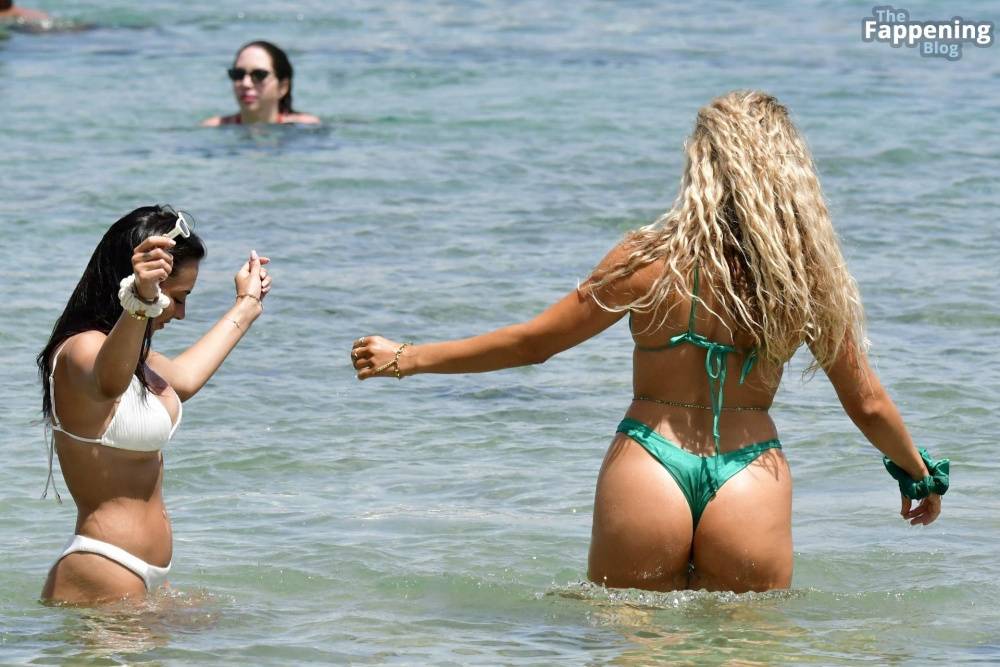 Antigoni Buxton & Paige Thorne Show Off Their Sexy Bikini Bodies (34 Photos) - #14