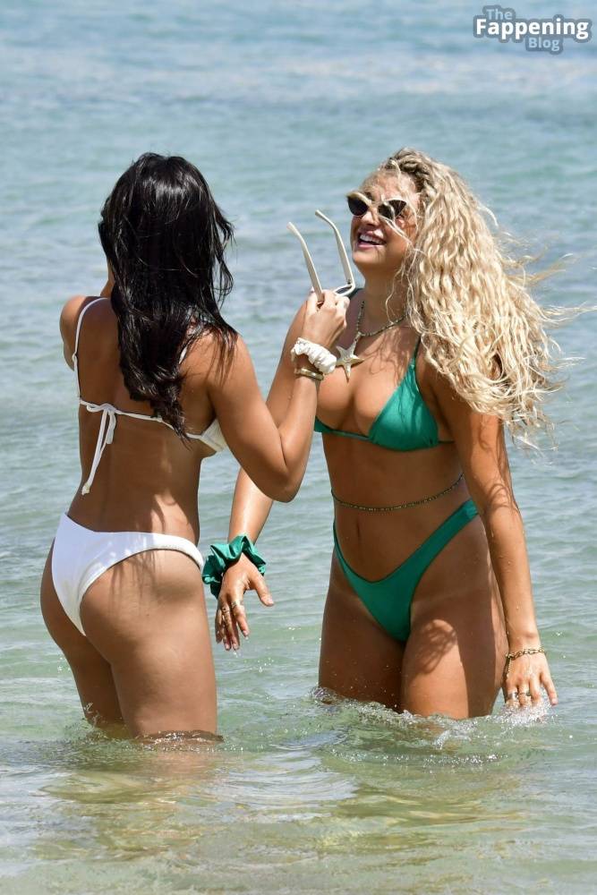 Antigoni Buxton & Paige Thorne Show Off Their Sexy Bikini Bodies (34 Photos) - #17