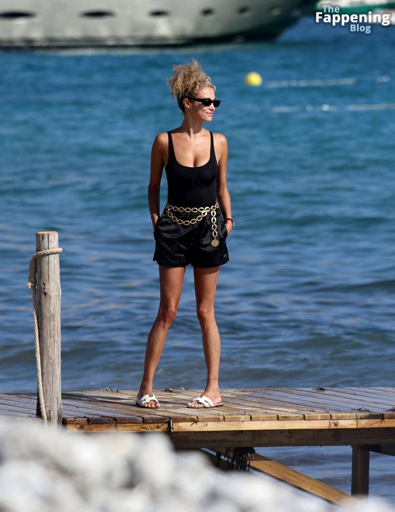 Rose Bertram Displays Nice Cleavage in Ibiza (43 Photos) - #15