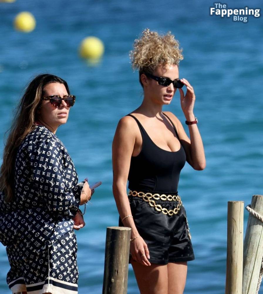 Rose Bertram Displays Nice Cleavage in Ibiza (43 Photos) - #29