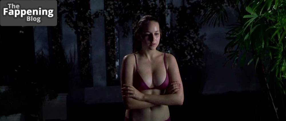 Leelee Sobieski Sexy (8 Photos) - #3