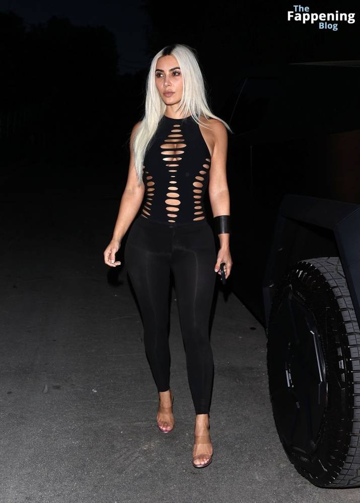 Kim Kardashian Looks Stunning in Black in Beverly Hills (14 Photos) - #7