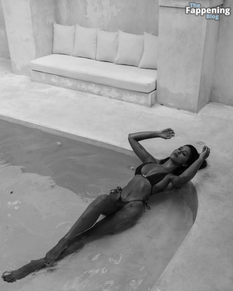 Tatiana Panakal Nude & Sexy (19 Photos) - #15