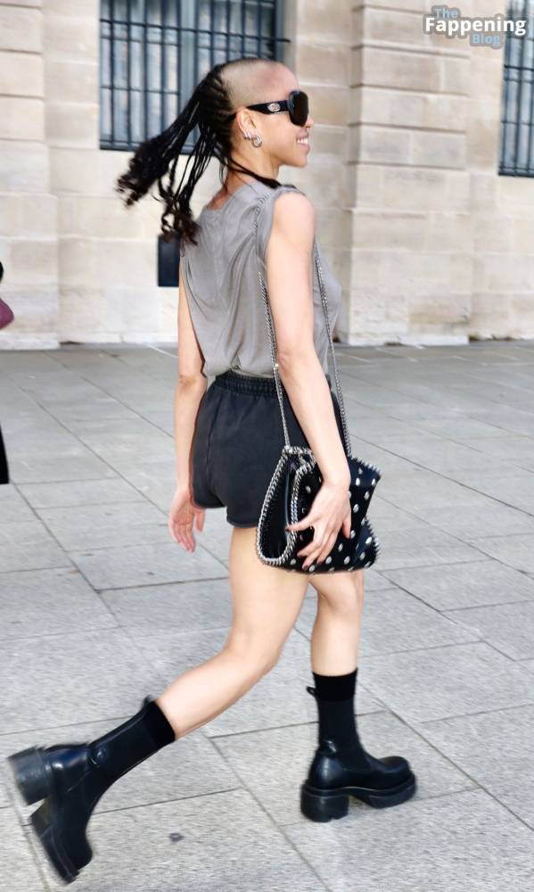 Braless FKA Twigs Arrives in Paris Ahead of Haute Couture and Vogue World (35 Photos) - #8