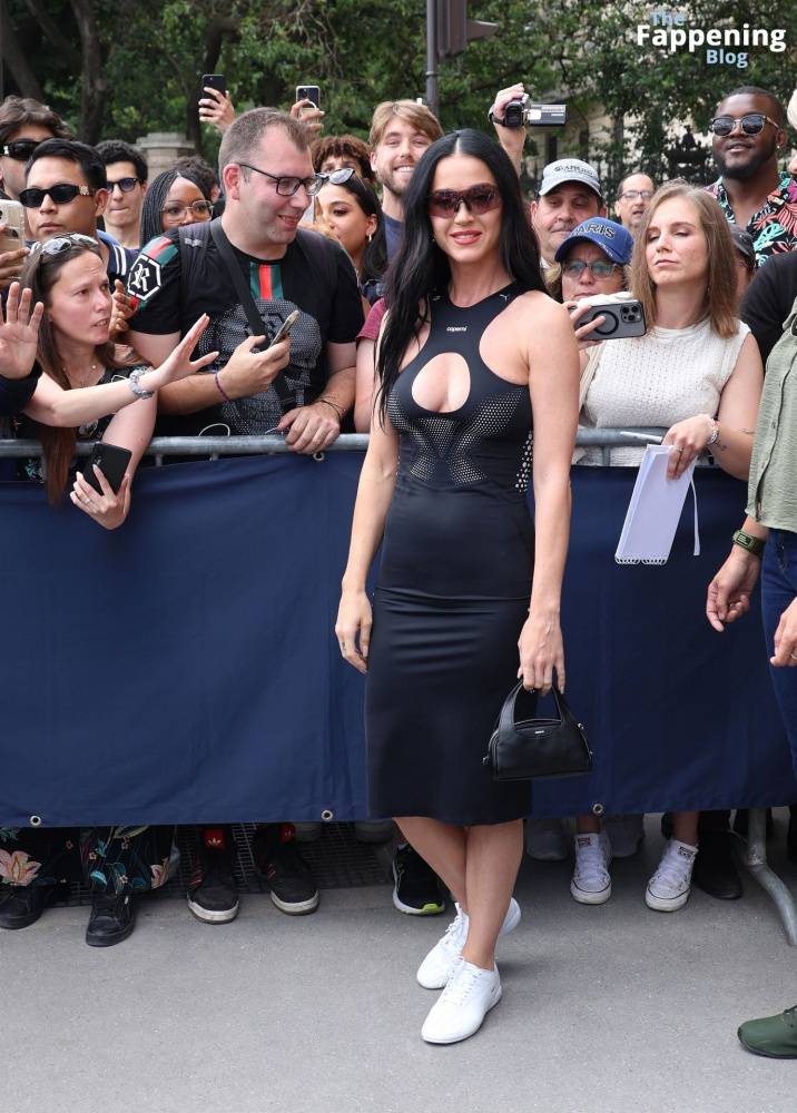 Katy Perry Shows Off Her Sexy Tits in Paris (45 Photos) - #12