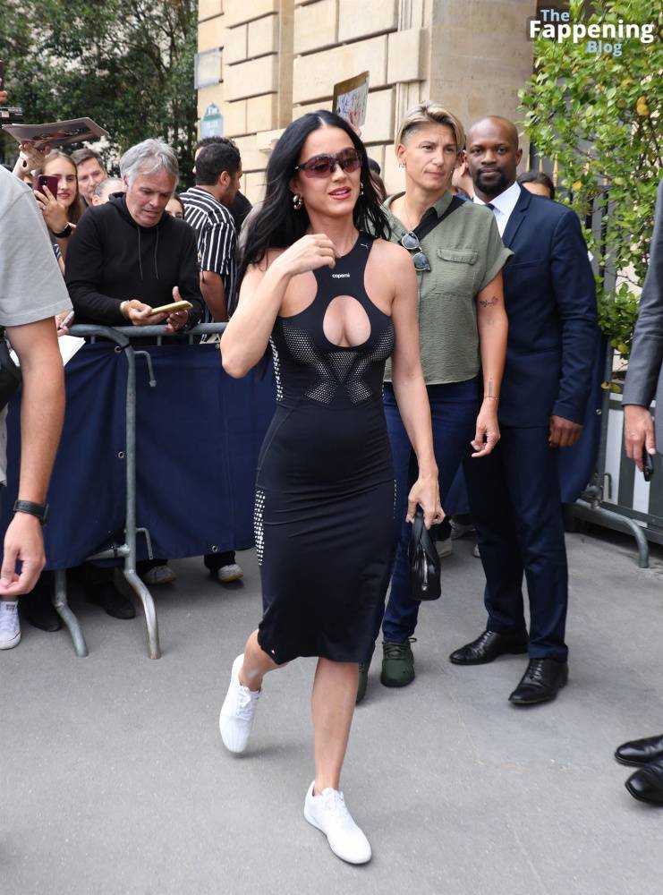 Katy Perry Shows Off Her Sexy Tits in Paris (45 Photos) - #7