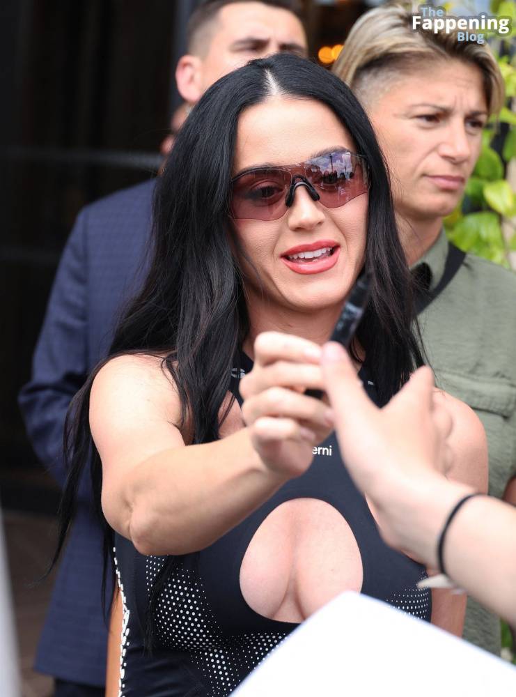 Katy Perry Shows Off Her Sexy Tits in Paris (45 Photos) - #10