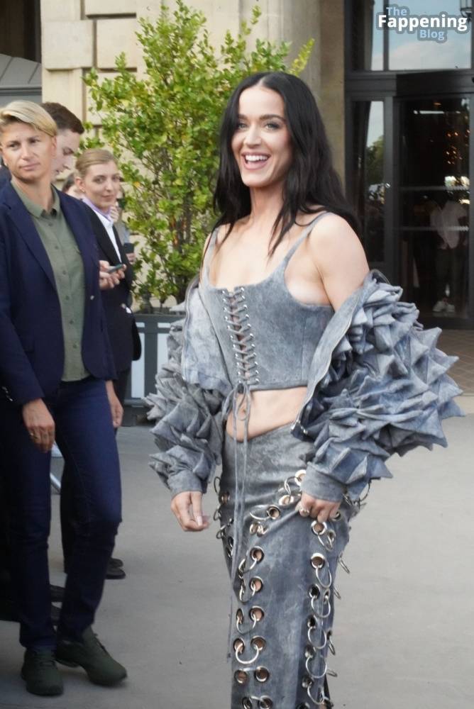 Braless Katy Perry Leaves Crillon Hotel For Dinner in Paris (120 Photos) - #25