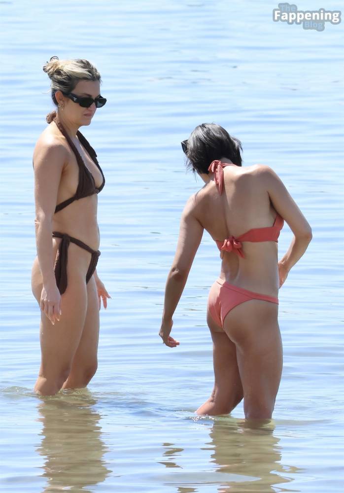 Janette Manrara & Ashley Roberts Laugh and Joke on the Beach in Marbella (74 Photos) - #28