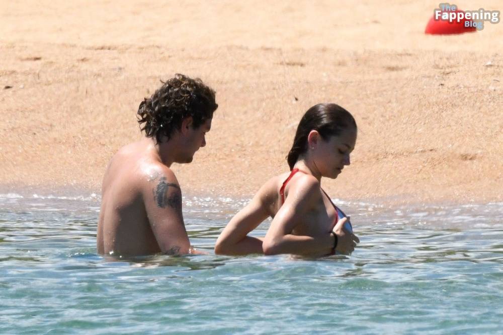 Leni Klum Displays Her Sexy Assets in a Bikini on the Beach in Sardinia (110 Photos) - #12