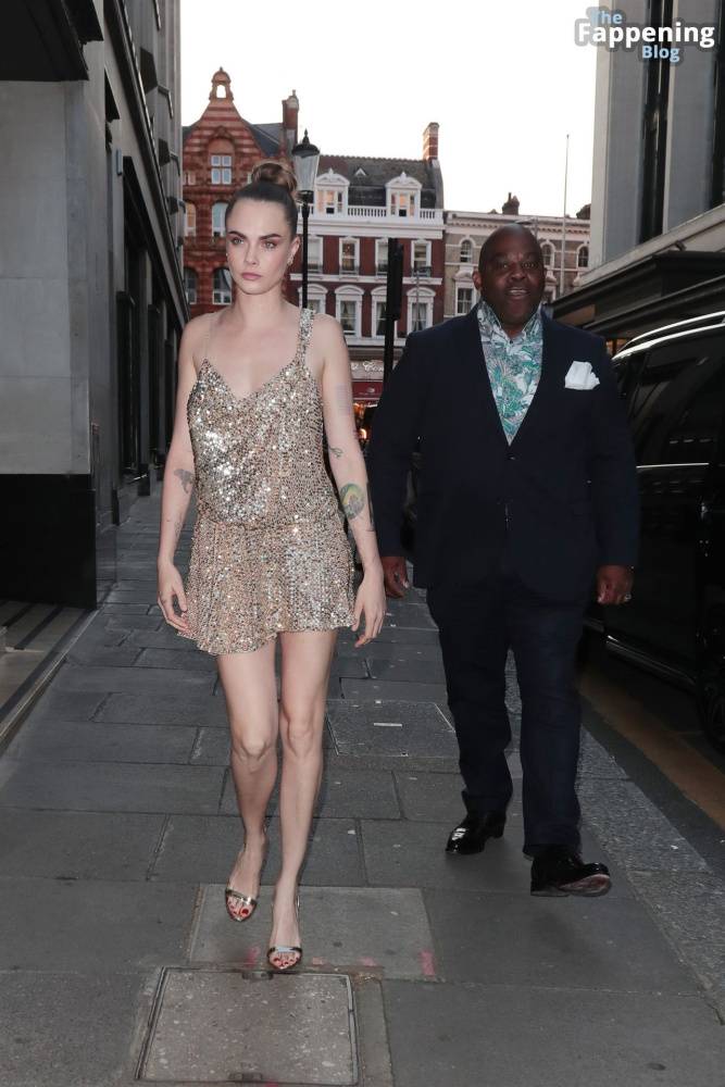 Cara Delevingne Flaunts Her Sexy Legs in London (23 Photos) - #6
