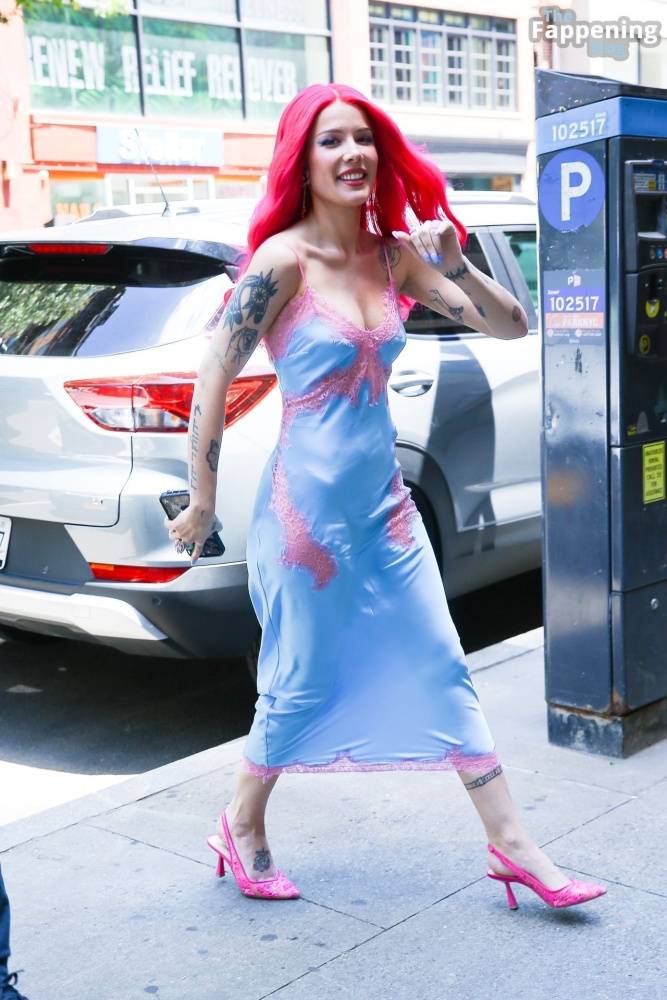 Halsey Heads to a Recording Studio in NYC (20 Photos) - #5