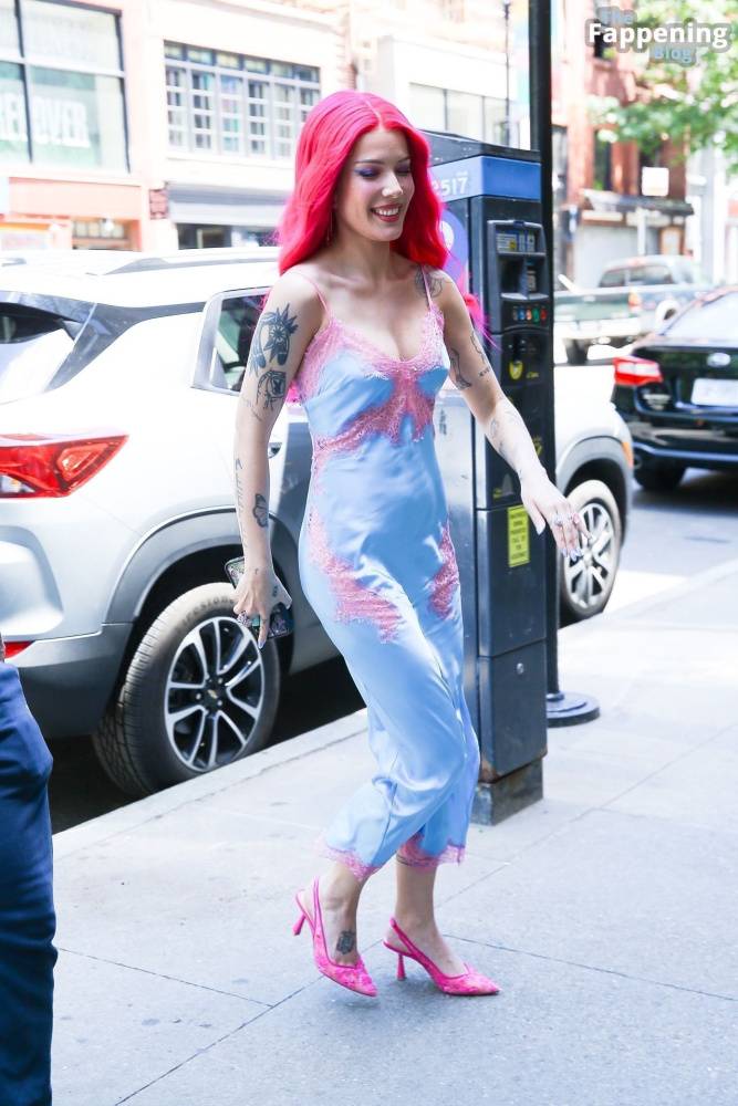 Halsey Heads to a Recording Studio in NYC (20 Photos) - #15