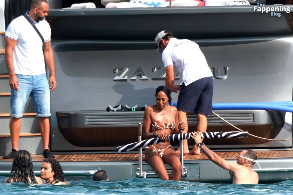 Naomi Campbell, Michelle Rodriguez, Eisa Gonzalez and Afef Jnifen are Seen Out on Holiday in Ibiza (155 Photos) - #8