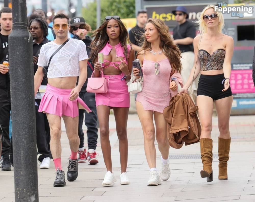 April Banbury & Whitney Hughes Display Their Boobs at Wireless Festival in London (21 Photos) - #1