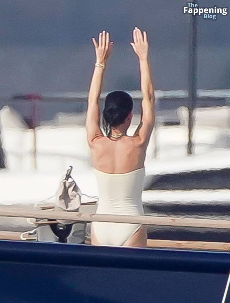 Katy Perry Enjoys Her Summer Holidays in St-Tropez (8 Photos) - #8