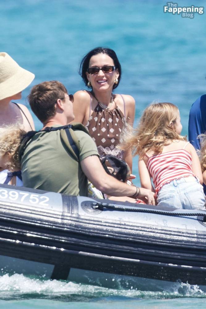 Katy Perry and Her Family Arrive at Le Club 55 in Saint-Tropez (97 Photos) - #2