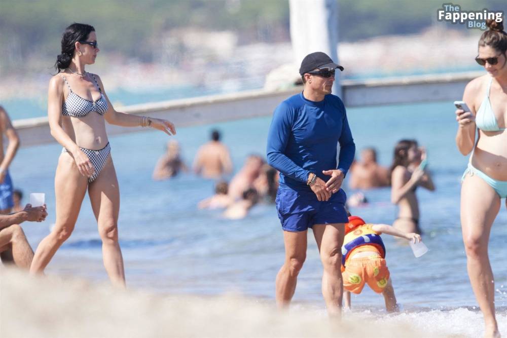 Katy Perry and Her Family Arrive at Le Club 55 in Saint-Tropez (97 Photos) - #24