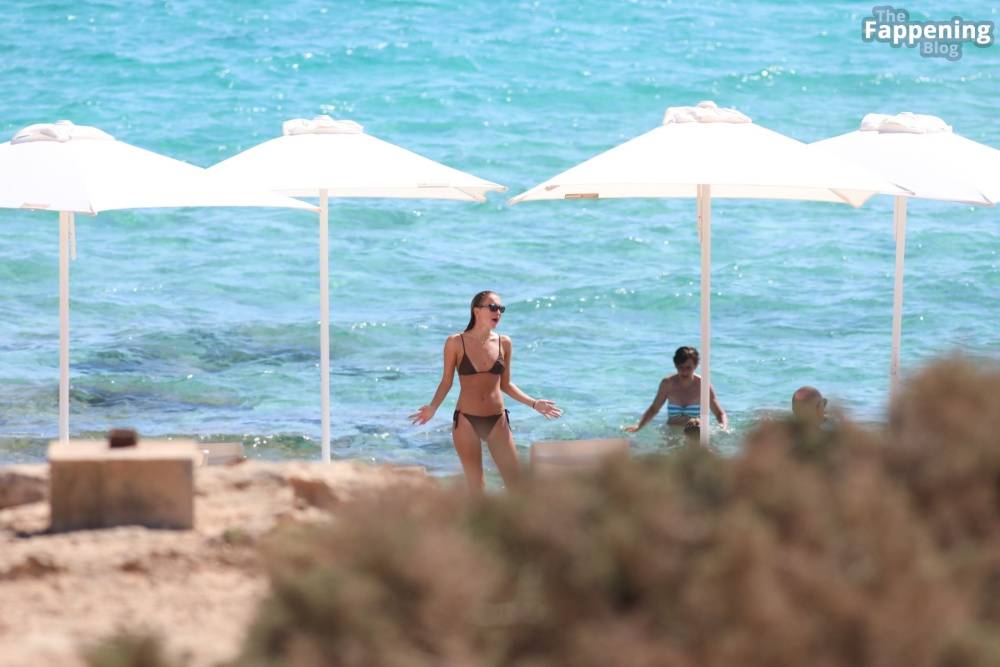 Lila Grace Moss Flaunts Her Sexy Slender Figure in Formentera (65 Photos) - #24