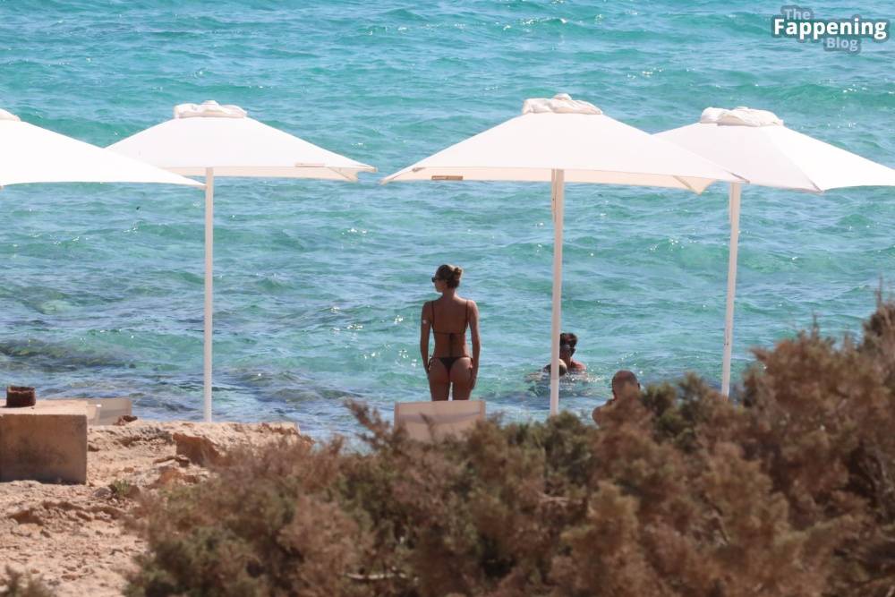 Lila Grace Moss Flaunts Her Sexy Slender Figure in Formentera (65 Photos) - #5