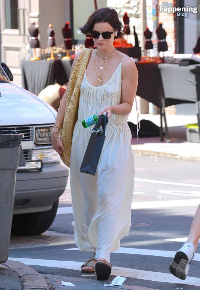 Jaimie Alexander Goes Braless in NYC (16 Photos) - #13