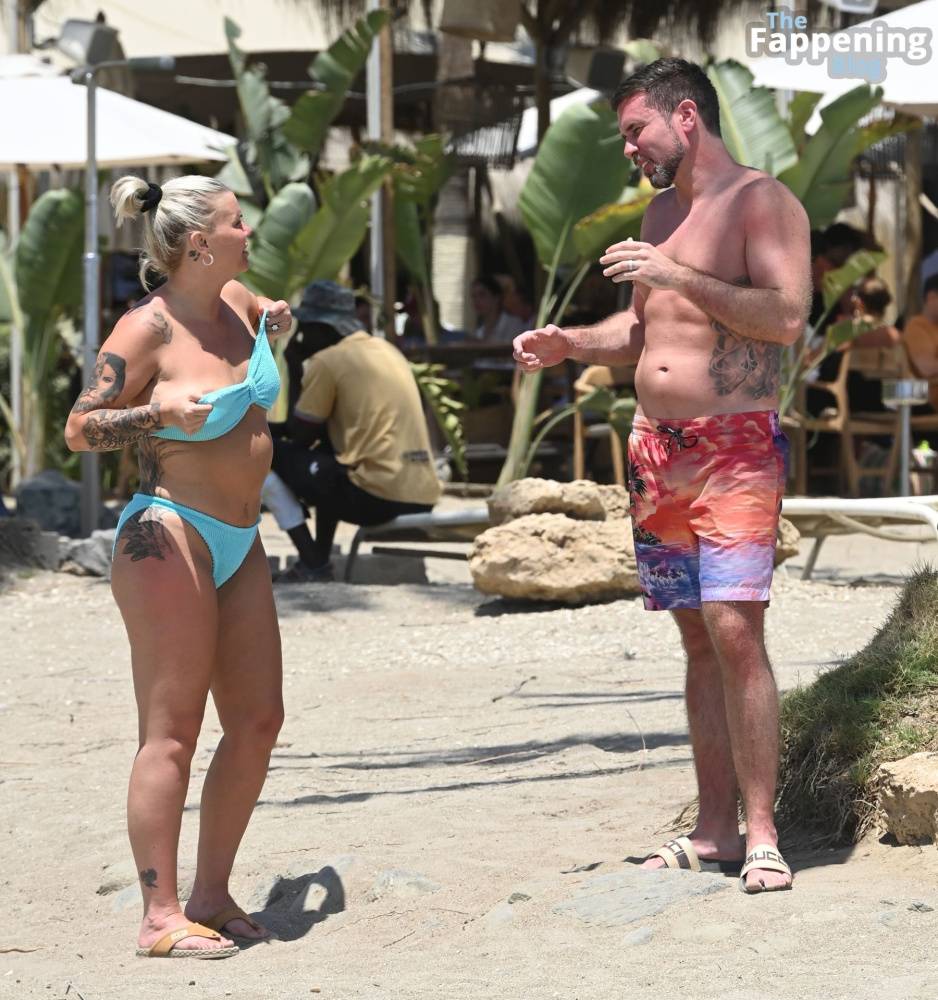 Kerry Katona Flashes Her Nude Boob on the Beach (70 Photos) - #25