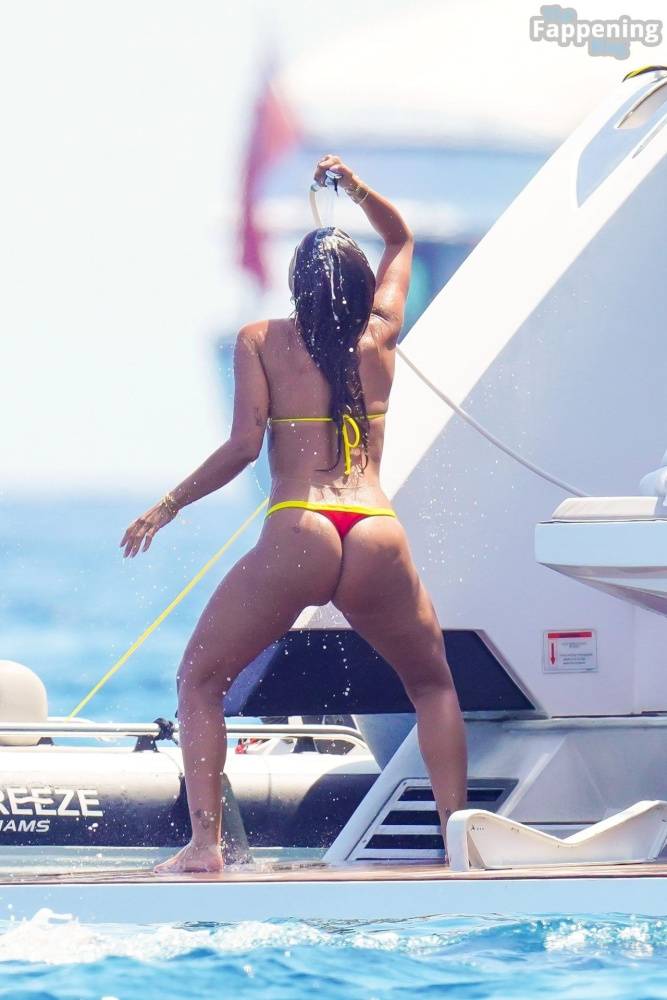 Anitta Displays Her Sexy Booty in a Bikini (40 Photos) - #16