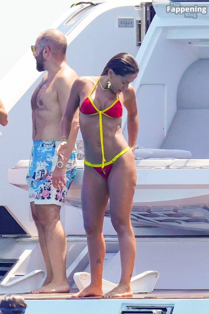 Anitta Displays Her Sexy Booty in a Bikini (40 Photos) - #26