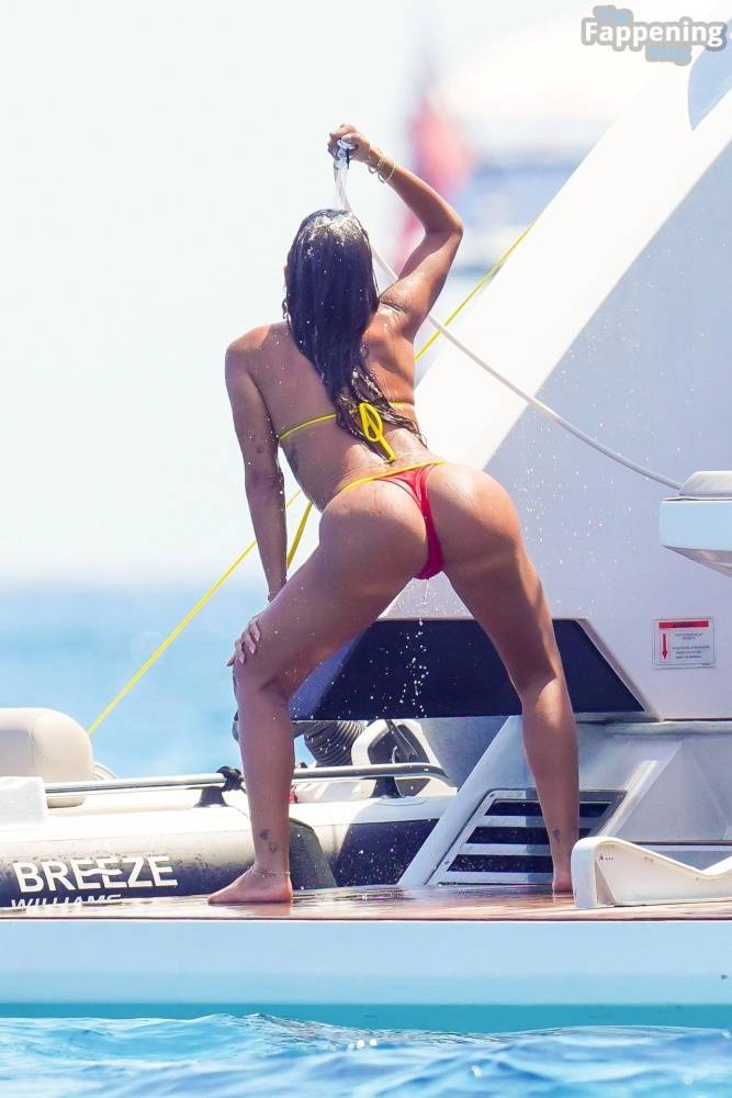 Anitta Displays Her Sexy Booty in a Bikini (40 Photos) - #6